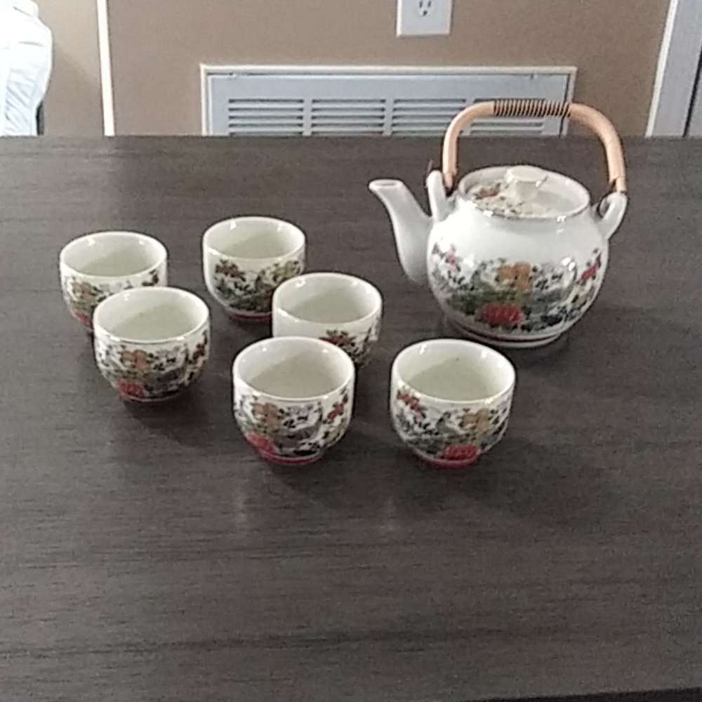 COPY - Tea pot and 6 cups